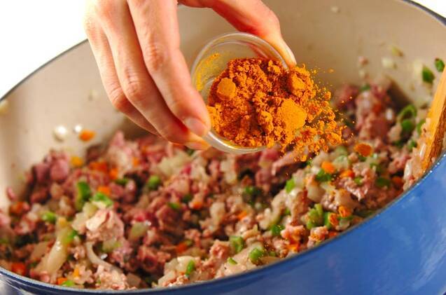 トマト缶で本場の味！絶品キーマカレーの作り方の手順7