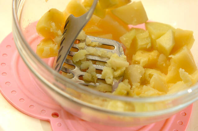 バジルチーズコロッケ＆ワインの作り方の手順1