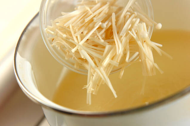 エノキ入り納豆赤出しの作り方の手順4