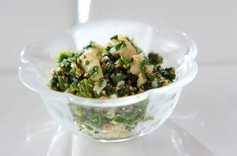 小松菜と麩のゴマ和え