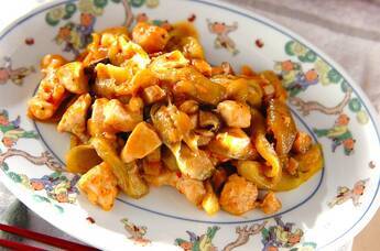 鶏とナスのピリ辛炒め