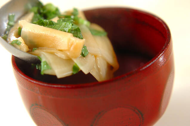 カブと油揚げのみそ汁の作り方の手順4