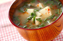 春菊と豆腐のみそ汁