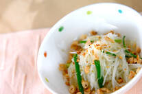 大根と細ネギのサラダ