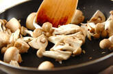 ツナとキノコのガーリック炒めの作り方4