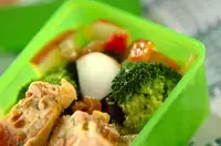 ブロッコリーとリンゴのサラダ