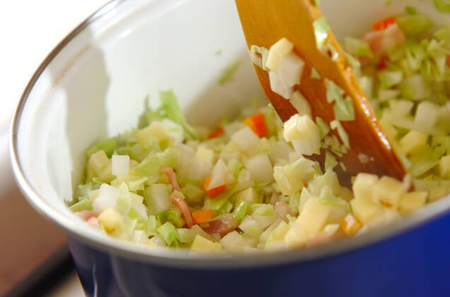 根菜とキャベツのミルクスープの作り方の手順4
