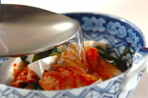 キムチと豆腐の冷スープの作り方1