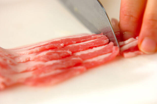 豚肉のアスパラ巻きの作り方の手順1