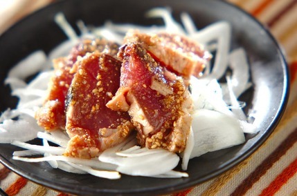 ゴマ風味のカツオのたたき