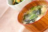 豆腐とモヤシのみそ汁