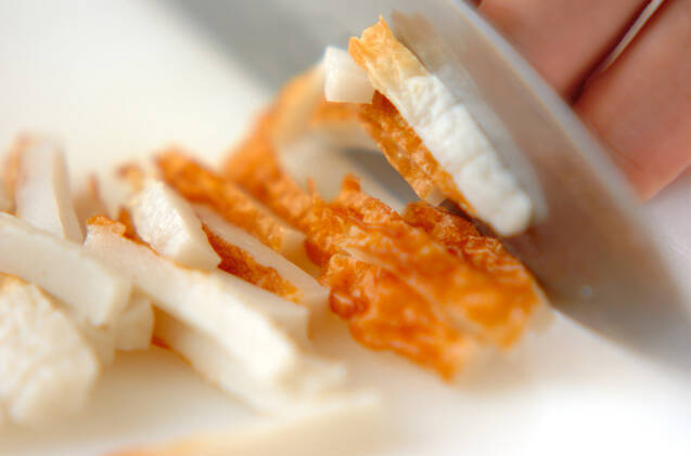 モヤシとちくわのゴマ酢和えの作り方の手順2