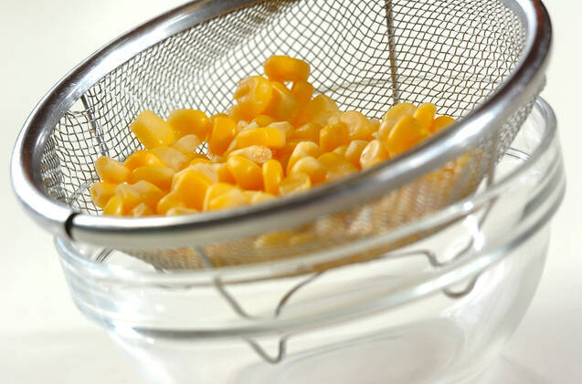 水煮コーンの落とし揚げの作り方の手順1