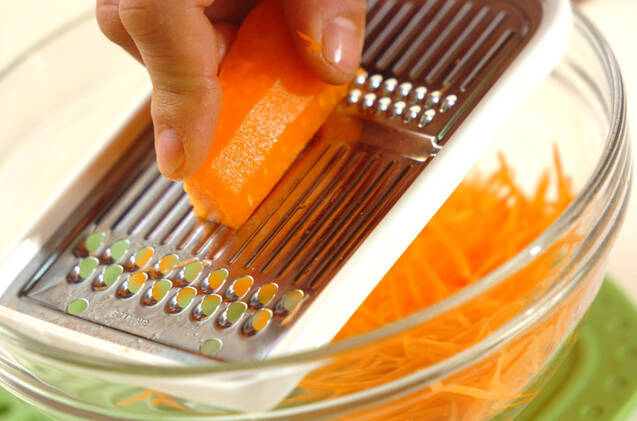 ニンジンサラダの作り方の手順1