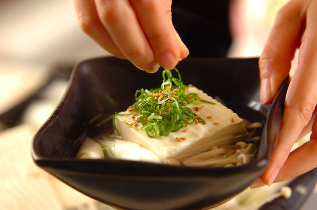 今年の冬はコレ！豆腐鍋 アツアツを食べてぽかぽかに by中島 和代さんの作り方の手順3