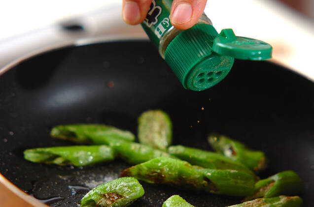 シシトウの山椒風味炒めの作り方の手順2