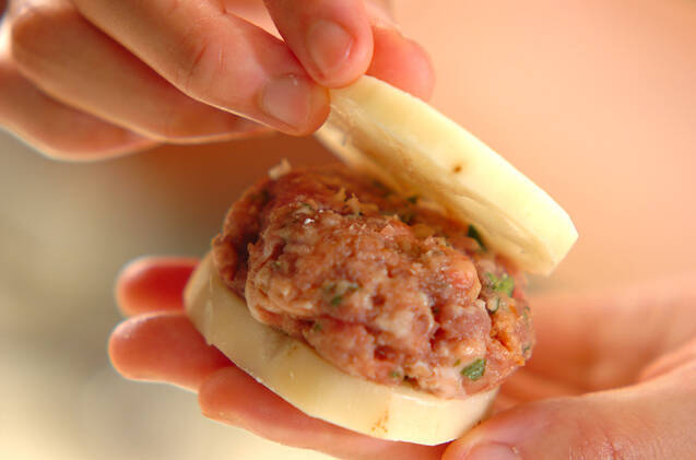 レンコンのはさみ焼きの作り方の手順3