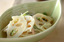 シャキシャキレンコンサラダ