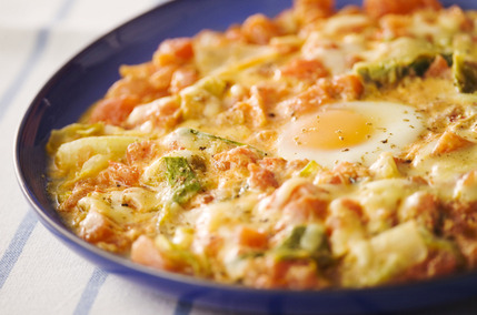 とろーりチーズのトマトとレタスの卵乗せ