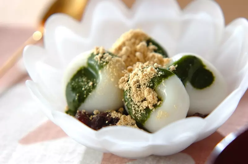 抹茶ソースがけ白玉団子 レシピ 作り方 E レシピ 料理のプロが作る簡単レシピ 抹茶ソースがけ白玉団子 レシピ 作り方 E レシピ 料理のプロが作る簡単レシピ
