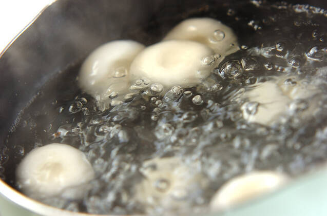 抹茶ソースがけ白玉団子の作り方の手順3