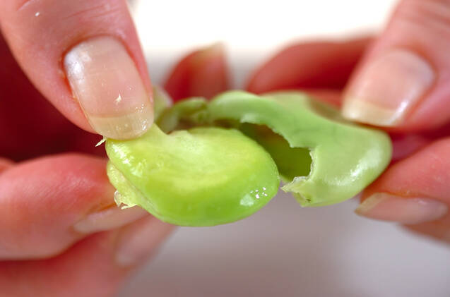 ソラ豆の豆乳スープの作り方の手順1