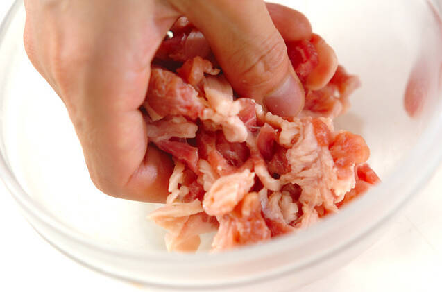 豚キャベツの蒸し煮ご飯の作り方の手順1