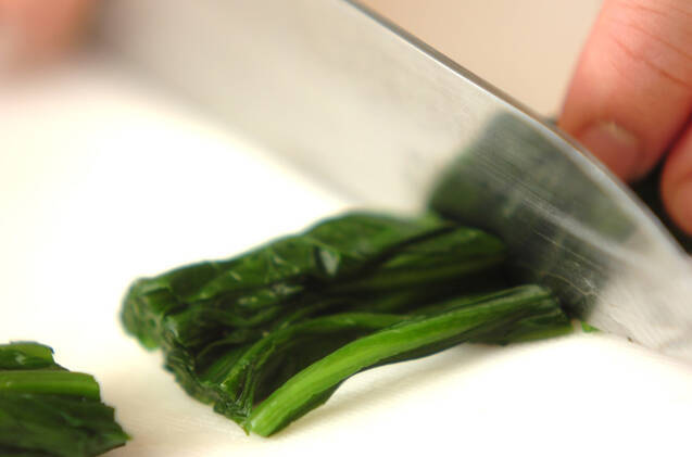 ホウレン草のナムルの作り方の手順1