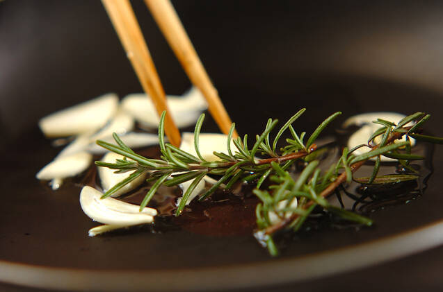 サバのローズマリーガーリックソテーの作り方の手順5