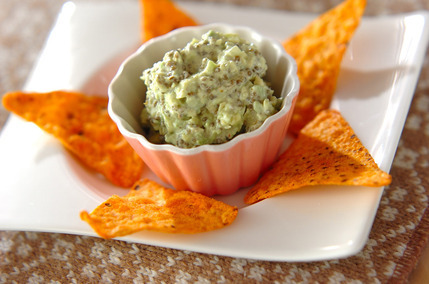 プチプチアボカドディップ