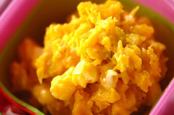 カボチャとコーンのサラダ