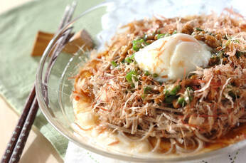 ネバとろ食材でパワーUP☆夏そば～温泉卵のせ～