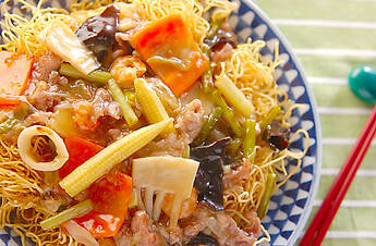 五目かた焼きそば