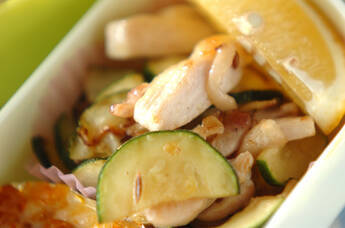 ズッキーニとチキンのクミンソテー