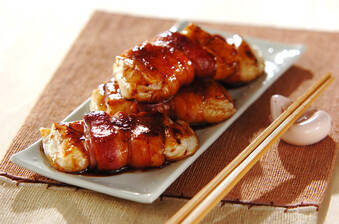 お餅のベーコン巻き