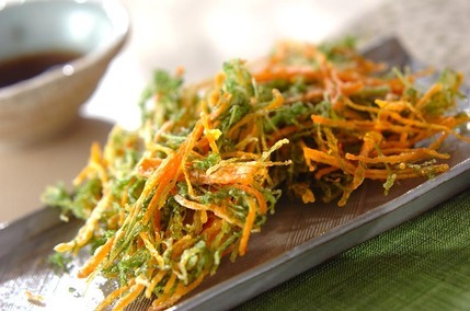 サクサク！ニンジン葉のかき揚げ