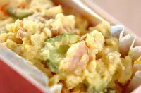 カレー風味のポテトサラダ