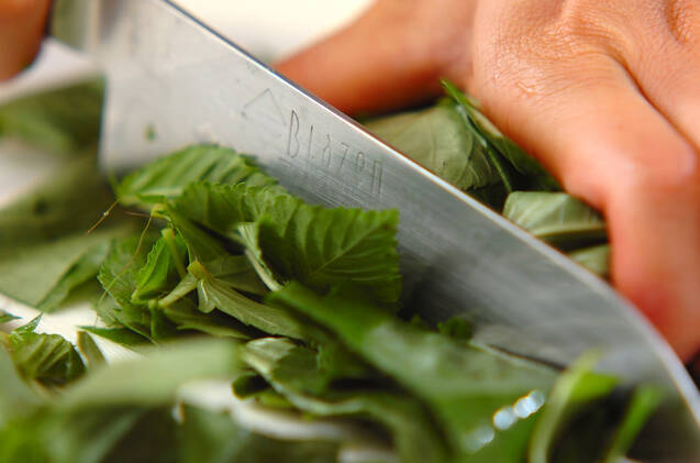 たっぷりモロヘイヤのお吸い物の作り方の手順1