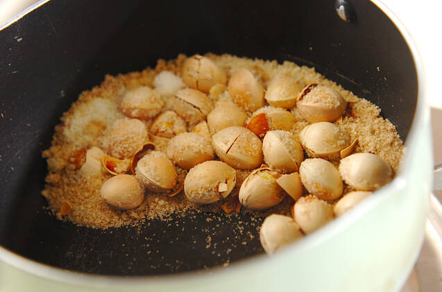 塩炒りギンナンの作り方の手順2