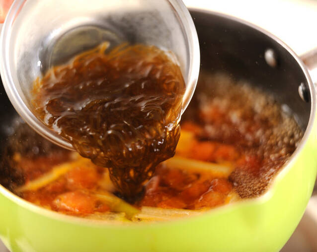 もずくとトマトのサンラーきしめんの作り方の手順2