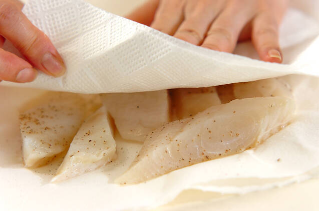お手軽衣で白身魚の揚げ焼きの作り方の手順4
