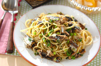 オイルサーディンとネギのパスタ