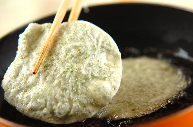 餃子の皮の磯揚げの作り方の手順3