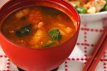 納豆とキムチのピリ辛汁