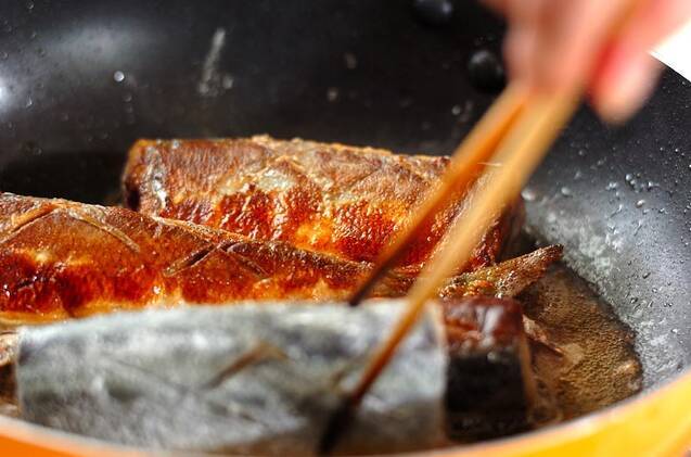 サンマのバター焼きの作り方の手順3