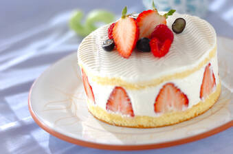 フロマージュブランとベリーのショートケーキ