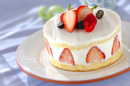 フロマージュブランとベリーのショートケーキ