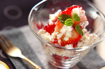 イチゴのチーズ和え