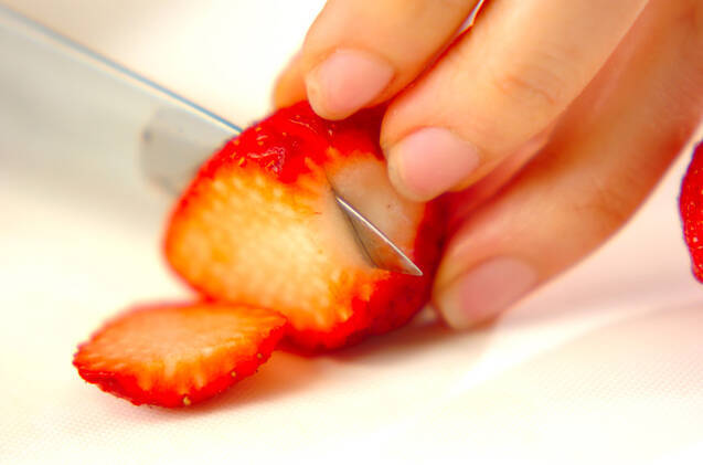 イチゴワッフルの作り方の手順1