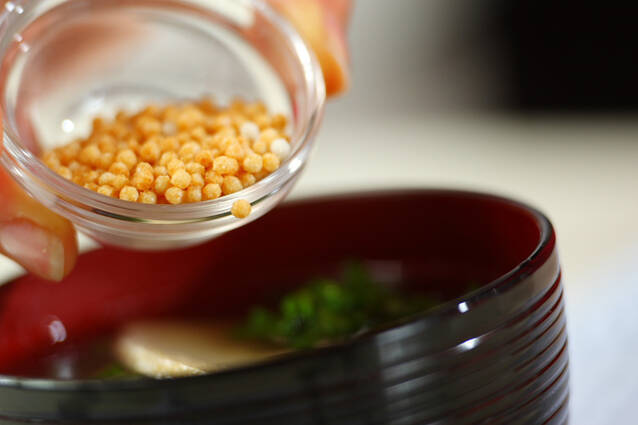 菜の花のお吸い物の作り方の手順4